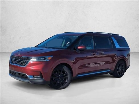 Used 2022 Kia Carnival SX image 1