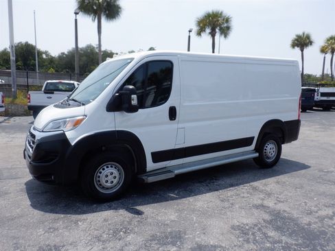 Used 2025 RAM ProMaster 2500 w/ U-Haul Equipment Group FWD image 2