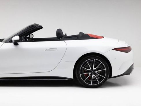 Used 2023 Mercedes-Benz SL 55 AMG 4MATIC image 39