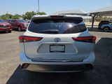 Used 2022 Toyota Highlander Platinum image 4