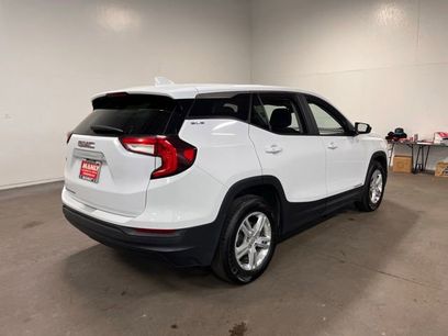 Used 2024 GMC Terrain SLE