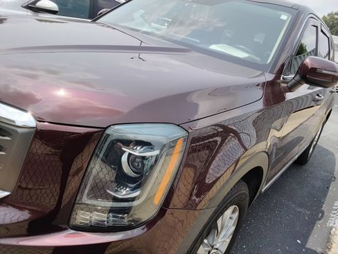 Used 2021 Kia Telluride LX FWD image 2