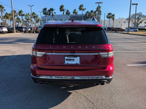 Certified 2020 Lincoln Aviator Reserve w/ Equipment Group 201A image 5