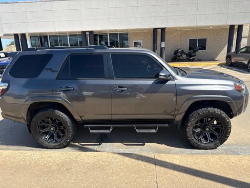 Used 2021 Toyota 4Runner TRD Off-Road Premium w/ Moonroof Package AWD/4WD image 8