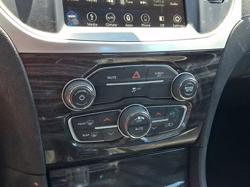 Used 2019 Chrysler 300 Touring w/ Sport Appearance Package RWD image 29
