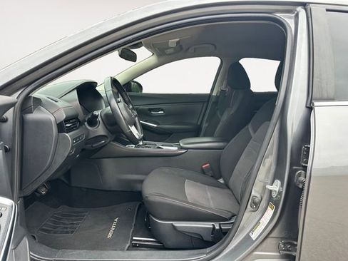 Used 2022 Nissan Sentra SR FWD image 9