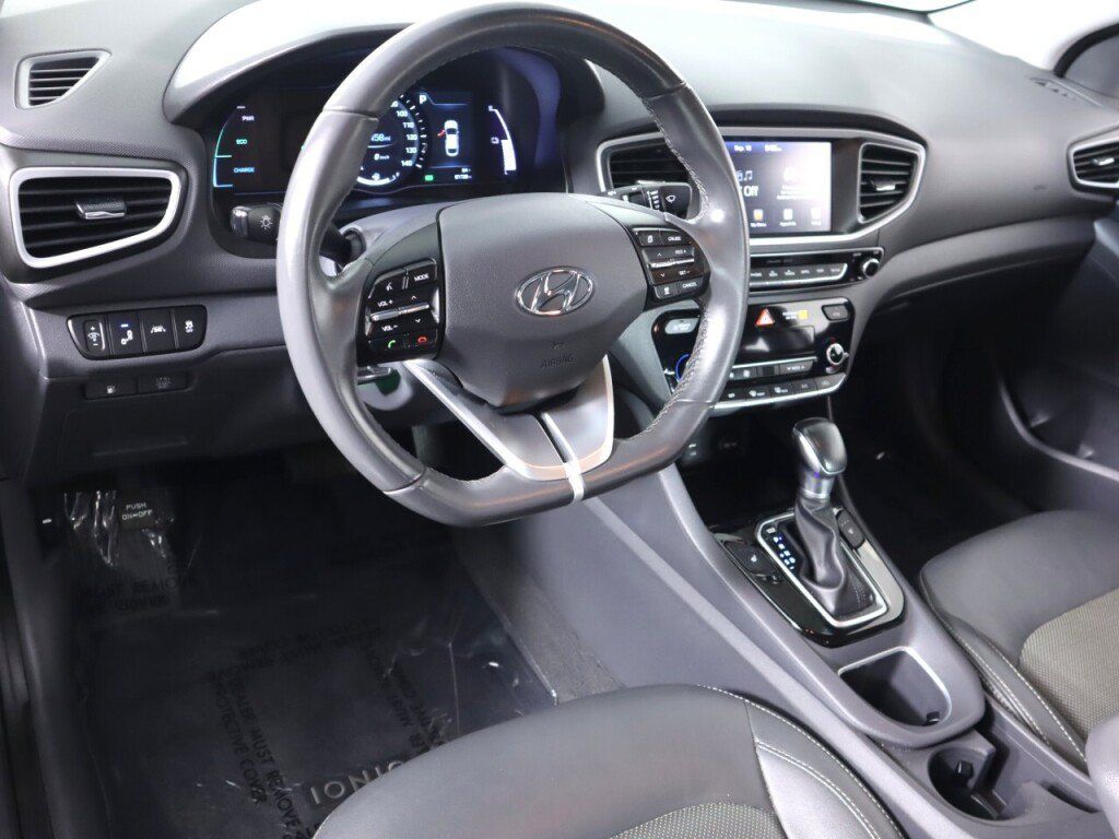 Used 2017 Hyundai Ioniq SEL w/ Tech Package 02 FWD image 9