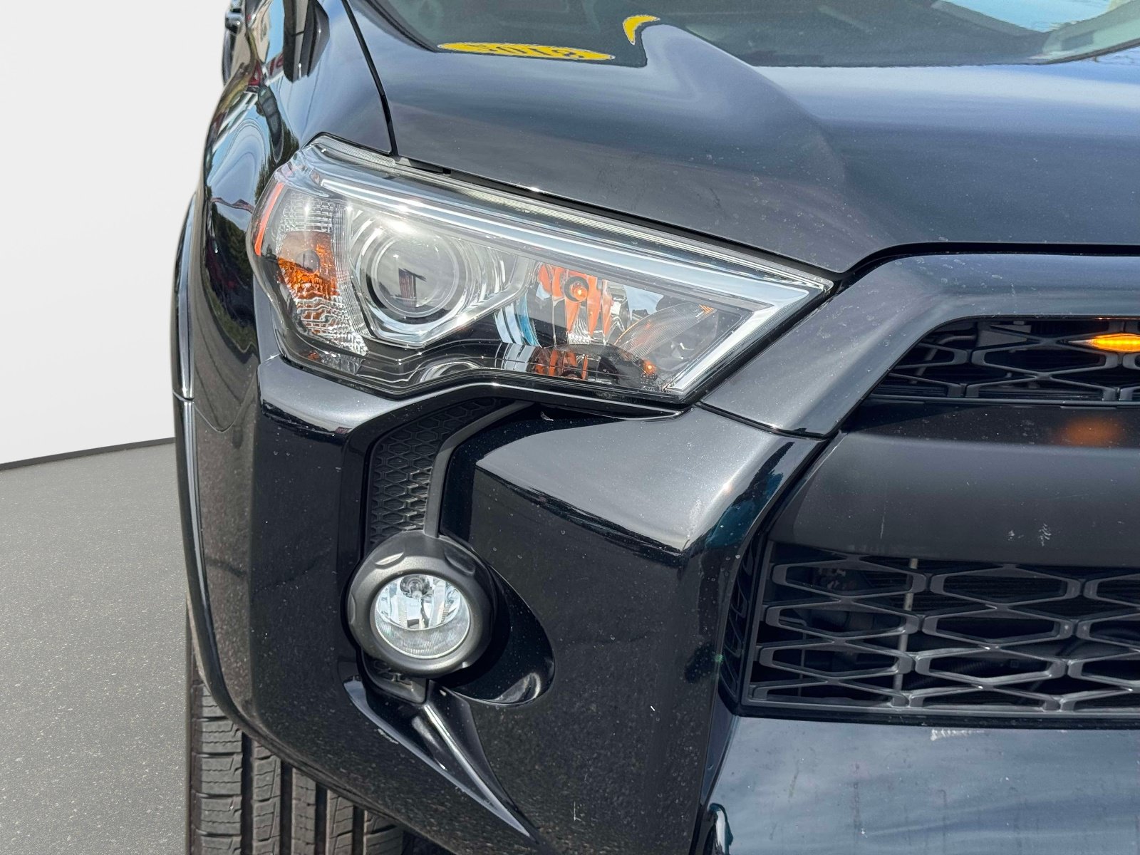 Used 2018 Toyota 4Runner SR5 Premium AWD/4WD image 7