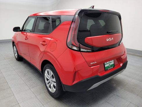 Used 2023 Kia Soul LX image 5