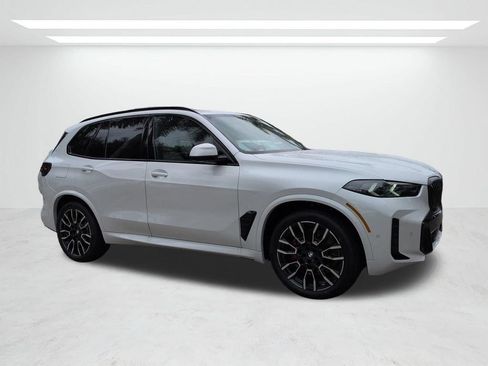 New 2026 BMW X5 xDrive40i w/ M Sport Package AWD/4WD image 2