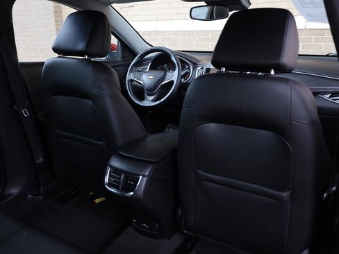 Used 2018 Chevrolet Malibu Hybrid w/ Leather Package FWD image 23