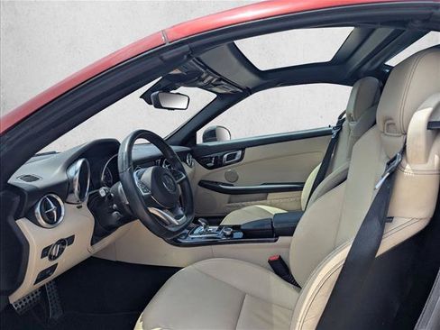 Used 2019 Mercedes-Benz SLC 300 image 13