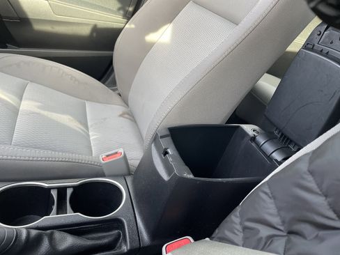 Used 2015 Toyota Corolla LE image 28