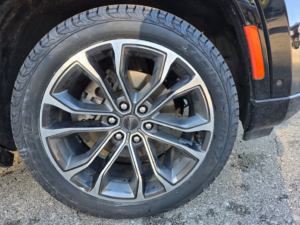 Used 2022 Jeep Grand Wagoneer Series III AWD/4WD image 18