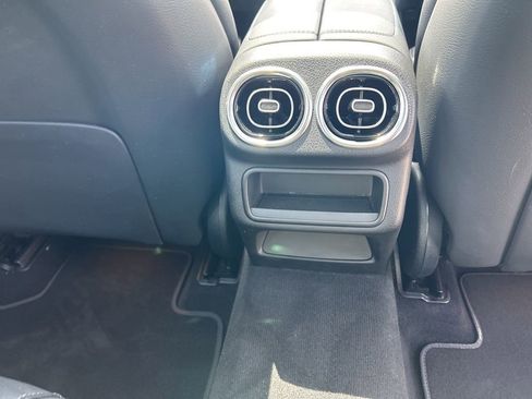 Used 2025 Mercedes-Benz GLC 43 AMG 4MATIC image 29