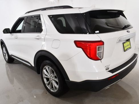 Used 2023 Ford Explorer XLT w/ Equipment Group 202A AWD/4WD image 15