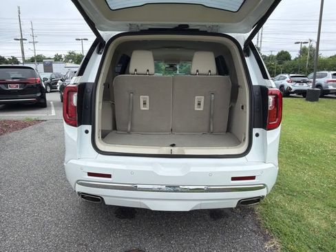 Used 2023 GMC Acadia Denali AWD/4WD image 8