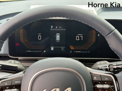 New 2026 Kia Carnival EX FWD image 15