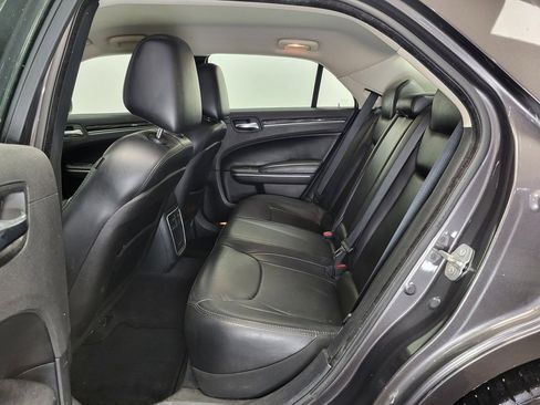 Used 2015 Chrysler 300 Limited w/ Driver Convenience Group image 6
