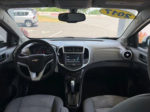 Used 2017 Chevrolet Sonic LT FWD image 9