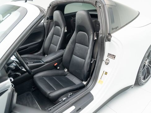 Used 2019 Porsche 911 Targa 4S image 5