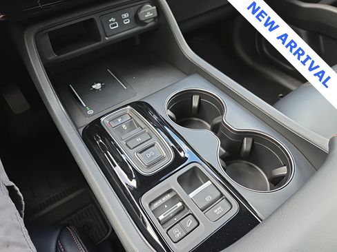 Used 2025 Honda Pilot TrailSport image 24