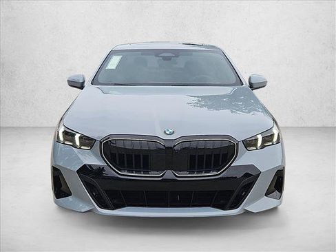 Used 2026 BMW 530i xDrive w/ M Sport Package AWD/4WD image 6