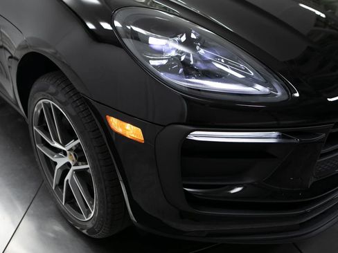 New 2026 Porsche Macan AWD/4WD image 12