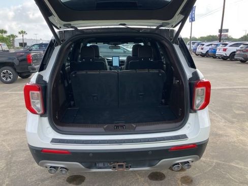 Used 2022 Ford Explorer King Ranch w/ Technology Package AWD/4WD image 18