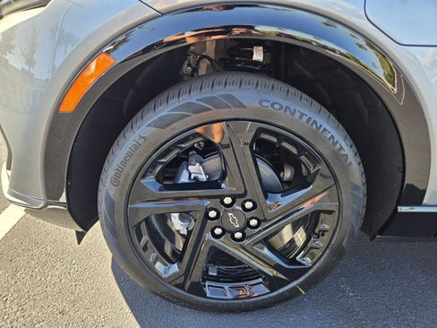 New 2026 Chevrolet Equinox EV RS image 4