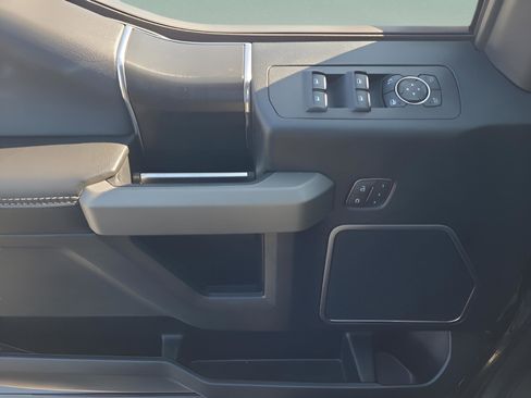 Used 2019 Ford F150 Raptor w/ Equipment Group 802A Luxury image 29