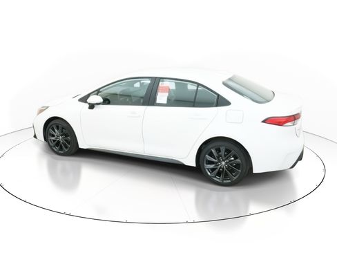 New 2026 Toyota Corolla SE image 4