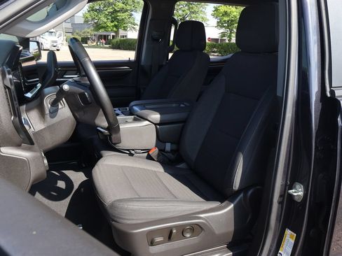 Used 2023 Chevrolet Silverado 1500 LT AWD/4WD image 26