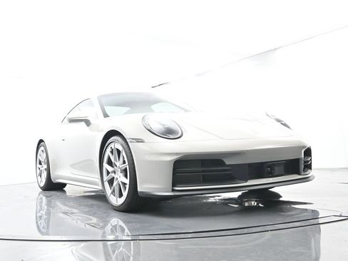 Certified 2025 Porsche 911 Carrera RWD image 53
