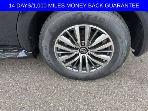 Used 2021 Nissan Armada SL w/ Captain's Chairs Package AWD/4WD image 6