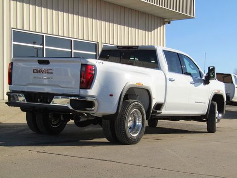 New 2026 GMC Sierra 3500 SLT w/ SLT Convenience Package image 3