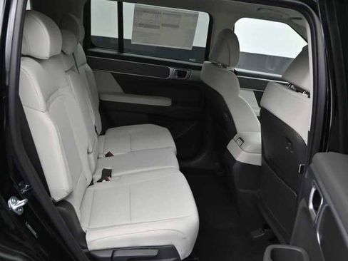 New 2026 Hyundai Santa Fe SE image 10