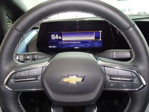 New 2025 Chevrolet Equinox EV LT w/ Convenience Package image 10