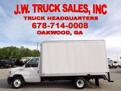 Used 2024 Ford E-350 and Econoline 350 Super Duty w/ Driver's Safety Package image 2