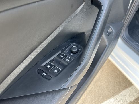 Certified 2025 Volkswagen Jetta Sport FWD image 13