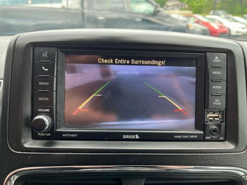 Used 2019 Dodge Grand Caravan SXT FWD image 19