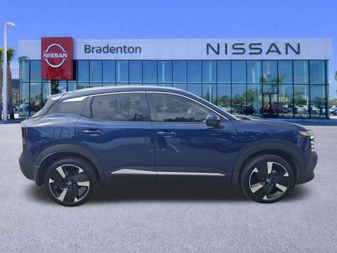 Used 2025 Nissan Kicks SR FWD image 4