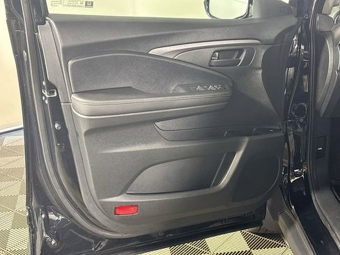 Certified 2025 Honda Ridgeline Sport image 11