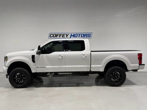 Used 2019 Ford F250 Lariat w/ Lariat Ultimate Package AWD/4WD image 3