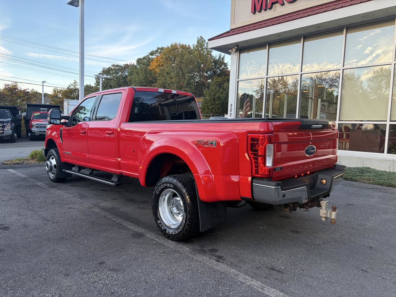 Used 2017 Ford F350 Lariat w/ Lariat Value Package AWD/4WD image 8