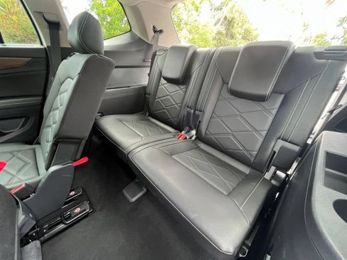 Used 2026 Volkswagen Atlas SE FWD image 31