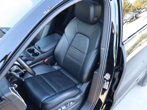 Used 2021 Porsche Cayenne Coupe image 38