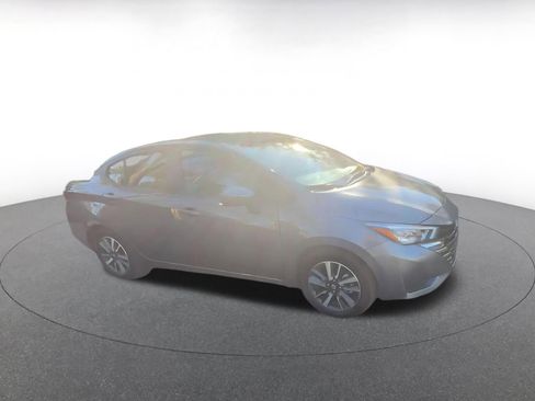 Used 2025 Nissan Versa SV image 2