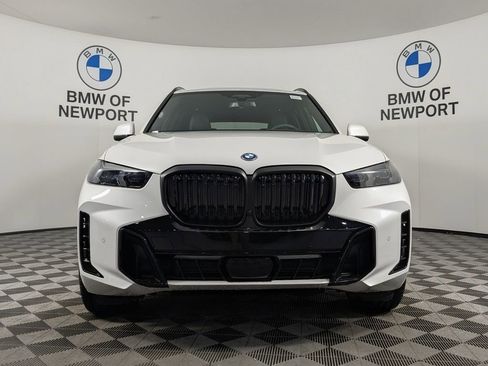 New 2026 BMW X5 xDrive50e w/ M Sport Package image 4
