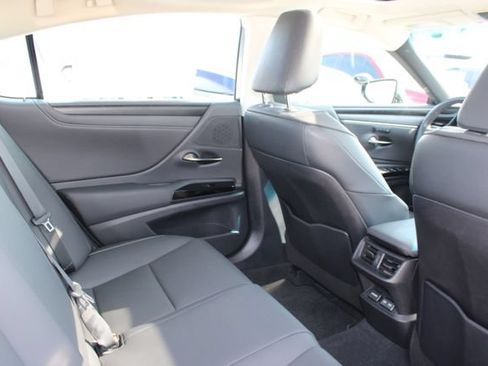 Certified 2024 Lexus ES 350 w/ Premium Package FWD image 7